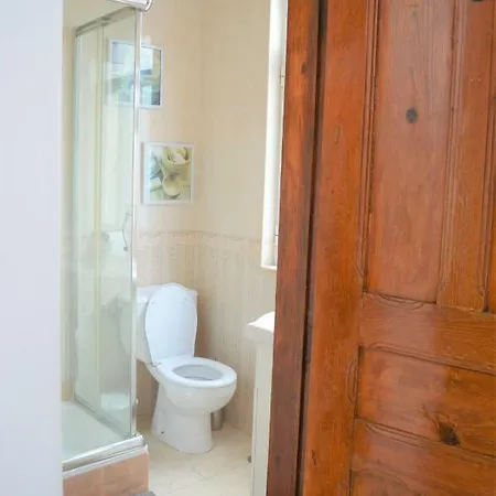 Apartment Next To Alfama And Santa Apolonia Metro *